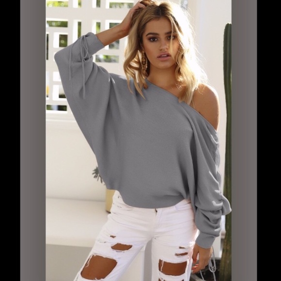 Tops - ⚜️Gray Long-batwing-sleeve, off the shoulder top